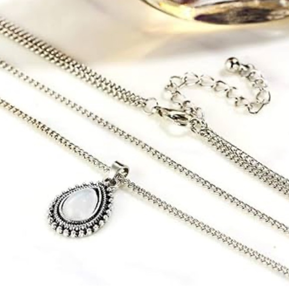 Delicate Choker Necklace - Picture 5 of 5